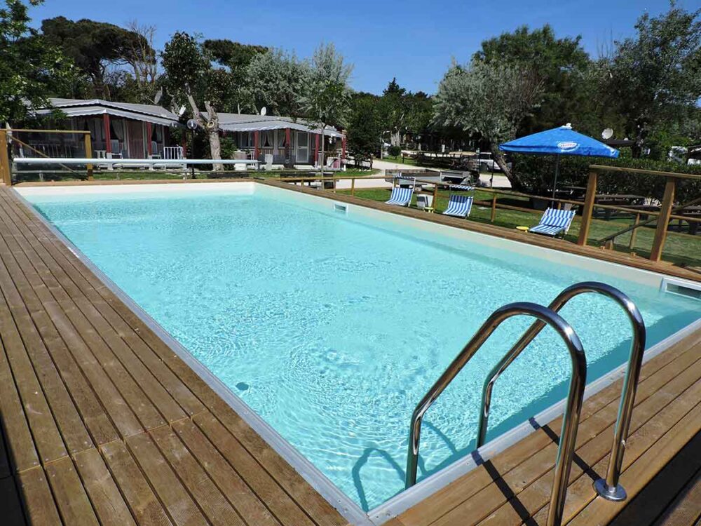 Camping direttamente sul Mare | Piscina Camping Reno