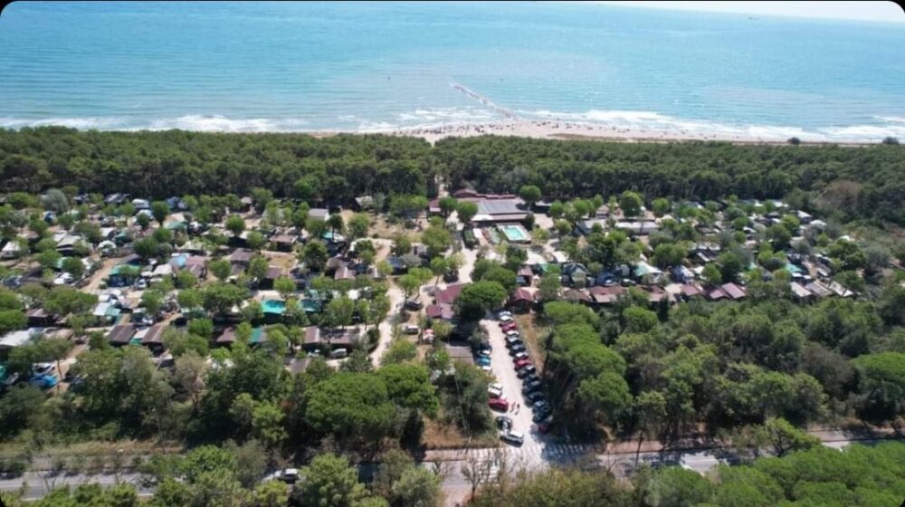Petit Camping sur la côte Adriatique en Italie | Blanchisserie